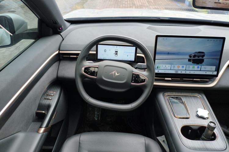 Used  eπ008 2024 210Max Range-Extended Version 6 Seats