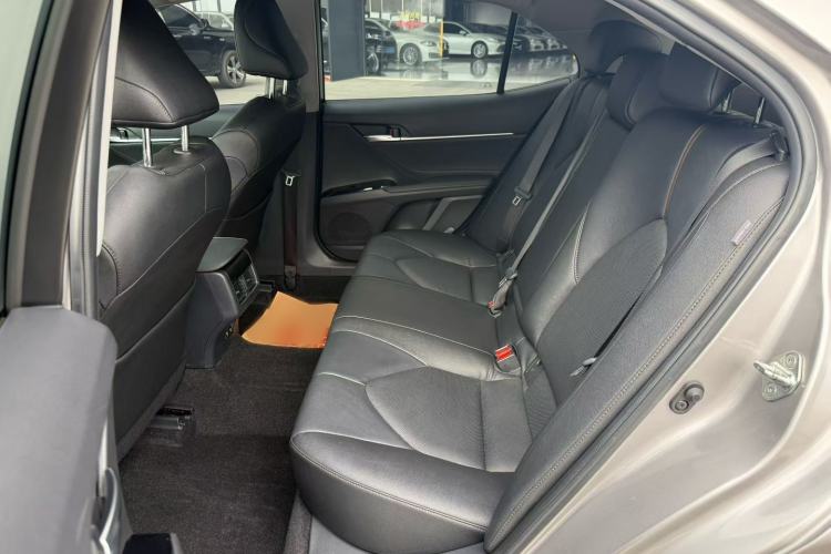 Used Toyota Camry 2021 2.5G Luxury Edition
