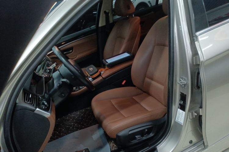 Used BMW 5 Series 2017 525Li Leading Model
