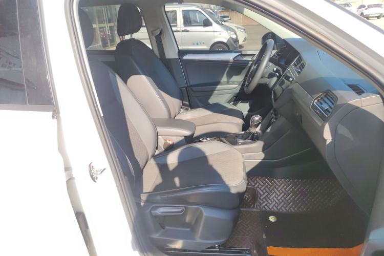 Used Volkswagen Tiguan L 2017 330TSI Automatic Two-Wheel Drive Luxury Edition
