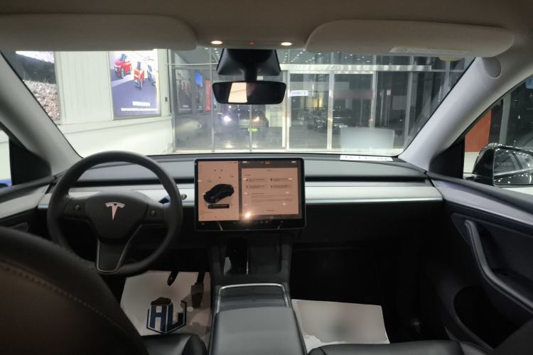 Used Tesla Model Y 2023 Rear-Wheel-Drive Version
