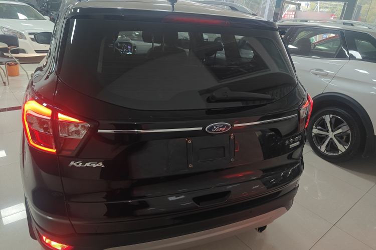 Used Ford Kuga 2018 EcoBoost 180 Two-Wheel-Drive Platinum Edition
