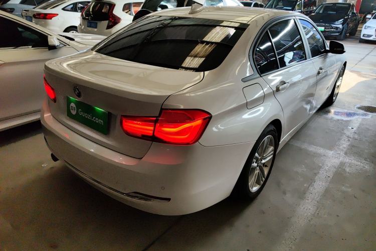 Used BMW 3 Series 2016 320Li Ambition Model

