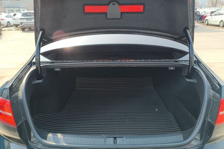 Used Volkswagen Magotan 2019 330TSI DSG Leading Model China VI Standard