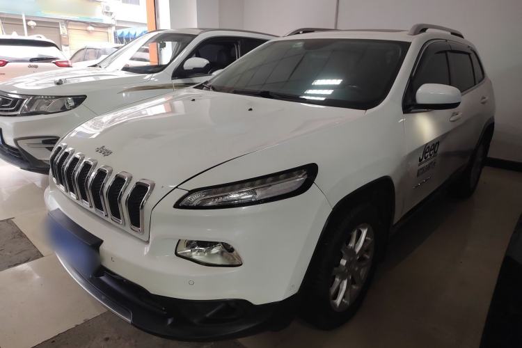 Used Jeep Cherokee 2016 2.0L Superior Edition