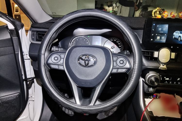 Used Toyota Wildlander 2024 2.0L CVT Two-Wheel Drive Leading Edition