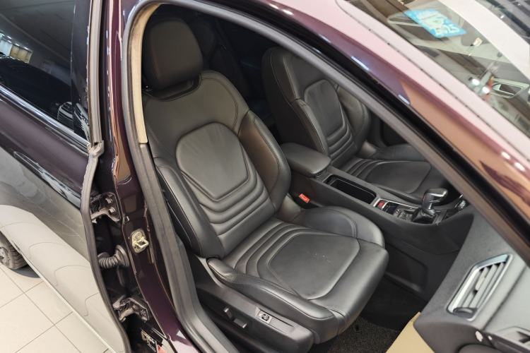 Used  5LS 2016 1.6T Luxury Edition THP160
