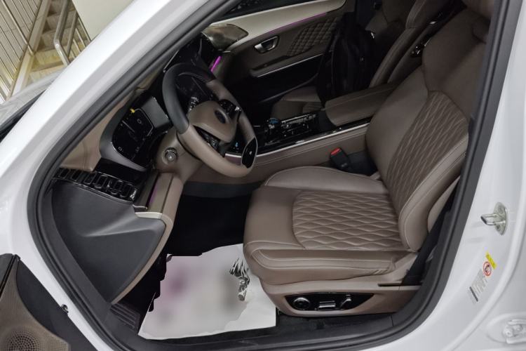 Used BYD Han 2023 EV Champion Edition 605KM Front-Drive Premium Model
