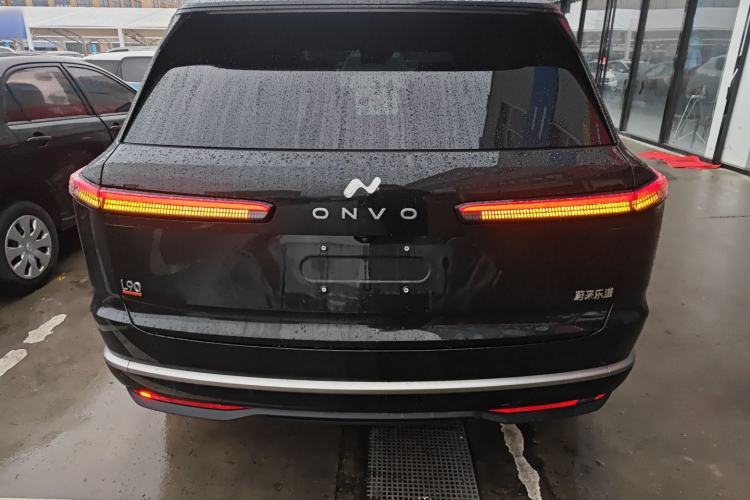 Used ONVO Luxeed L90 2025 Model—Ultra Six-Seater Version
