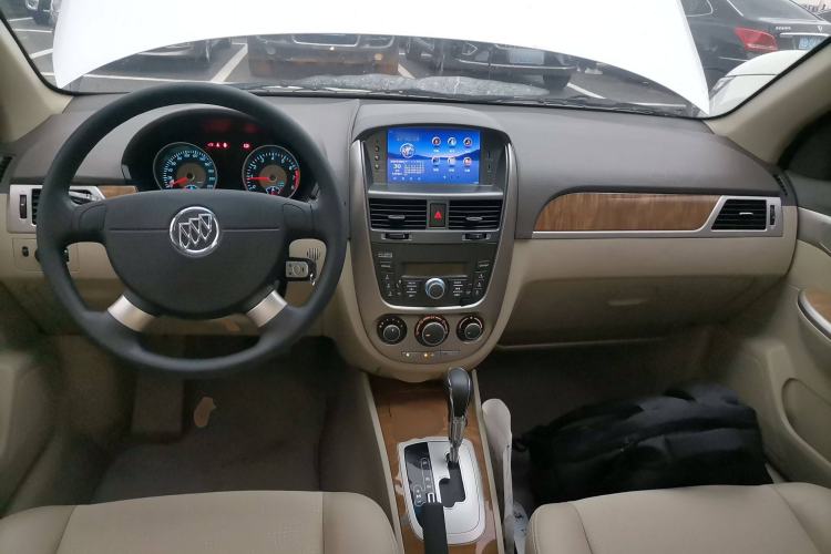 Used Buick Excelle 2015 1.5L Automatic Classic Model
