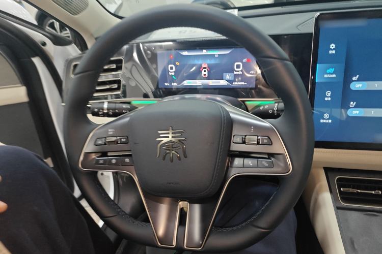 Used BYD Qin L 2024 DM-i 120KM Excellence Model
