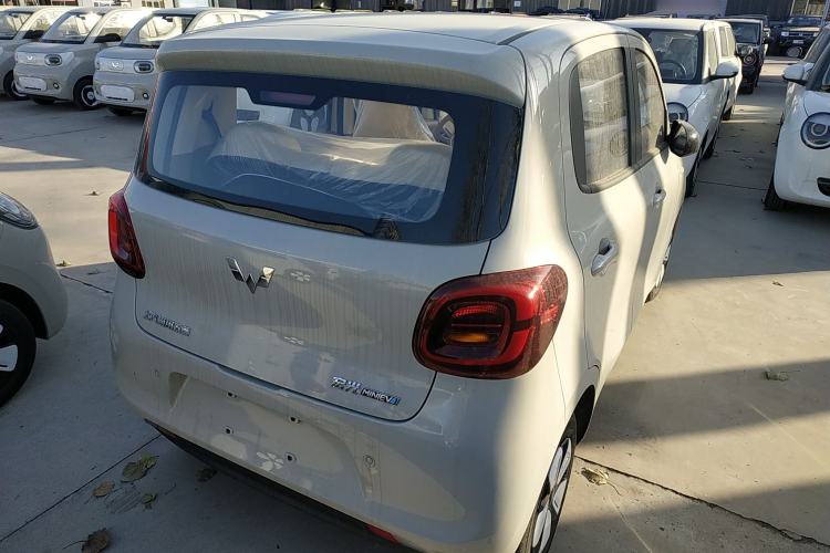 Used Wuling Hongguang MINIEV 2025 Four-Door Version Advanced Edition
