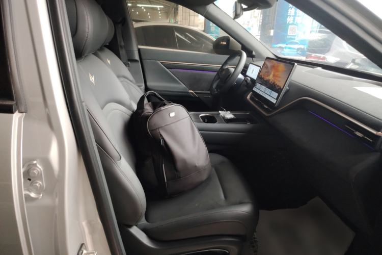 Used  eπ008 2024 210Max Range-Extended Version 6 Seats