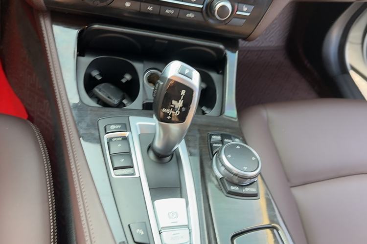 Used BMW 5 Series 2014 525Li Luxury Design Package
