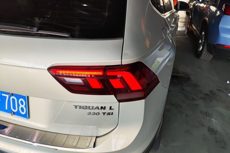 Used Volkswagen Tiguan L 2019 Updated Version 330TSI Automatic Two-Wheel Drive Panoramic Comfort Edition China VI Standard
