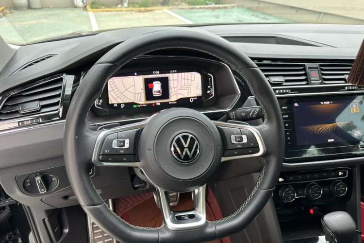 Used Volkswagen Tiguan L 2021 330TSI Automatic Two-Wheel Drive R-Line Enhanced Edition
