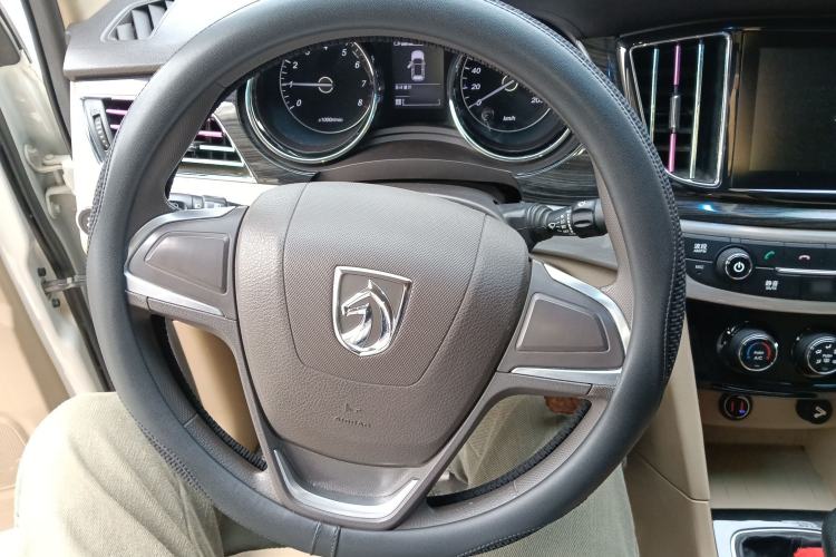 Used Baojun 730 2016 1.5L Manual Comfort Version 7 Seats China V Emission Standard
