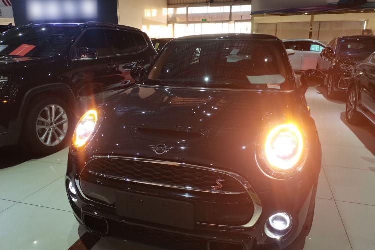 Used  MINI 2021 2.0T COOPER S Classic Edition
