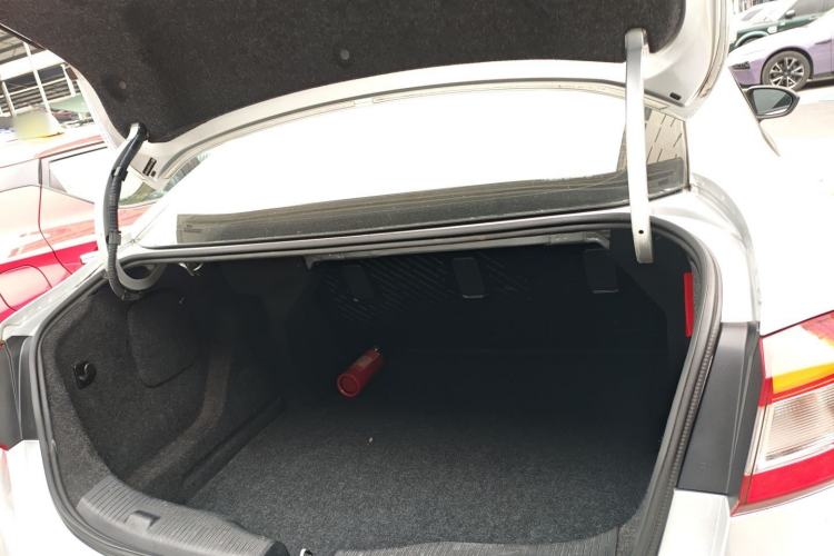 Used Chevrolet Cruze 2018 Redline 320 Automatic Pioneer Edition
