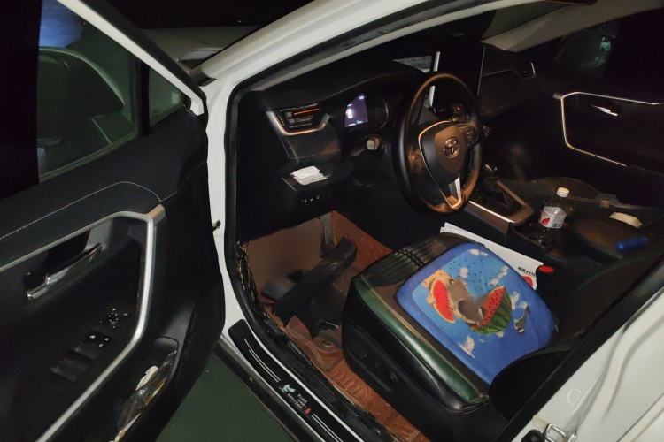 Used Toyota RAV4 2021 2.0L CVT Two-Wheel Drive Fashion PLUS Edition