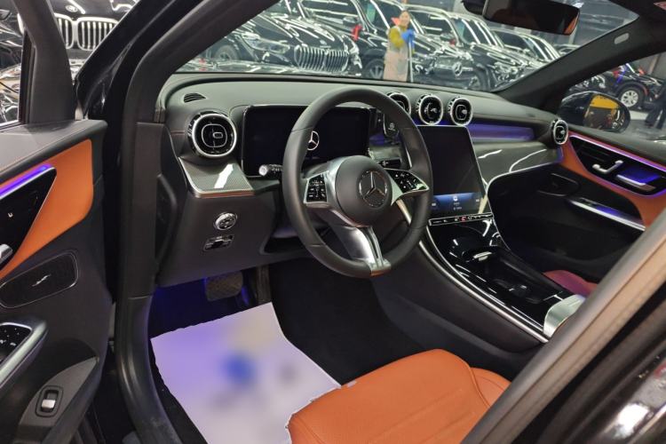 Used Mercedes-Benz GLC 2024 GLC 260 L 4MATIC Dynamic Edition 5-seater