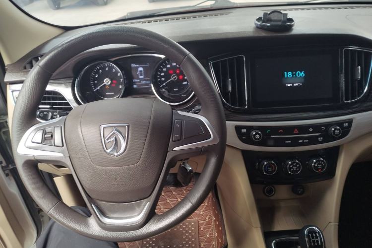 Used Baojun 730 2016 1.5L Manual Comfort Version 7 Seats China V Emission Standard
