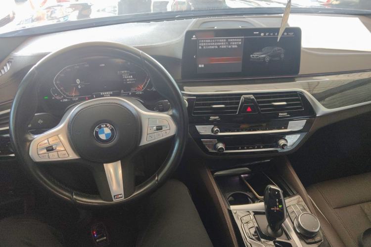 Used BMW 5 Series 2022 Second Facelift 525Li M Sport Package