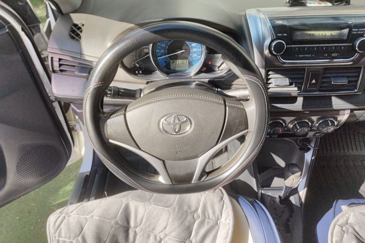 Used Toyota YARiS L 2015 1.5E Automatic Charm Edition
