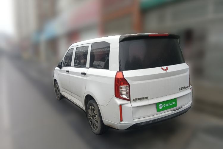 Used Wuling Hongguang PLUS 2020 1.5L Manual Standard Edition 5 Seats
