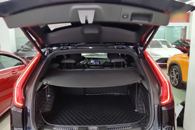 Used Cadillac XT4 2018 28T Two-Wheel Drive Leading Version
