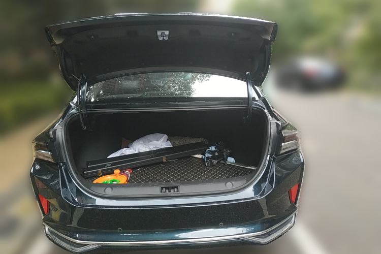 Used Dongfeng Aeolus Yixuan MAX 2023 1.5T Super-Powered Dad Edition
