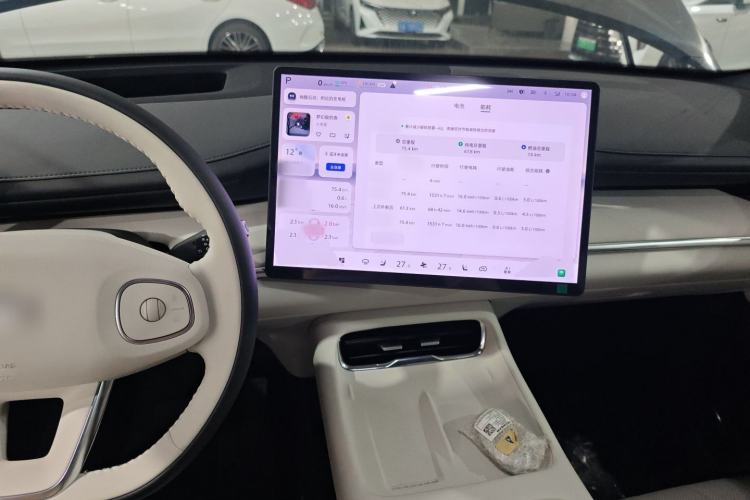 Used  Q07 2025 215 Prestige Edition