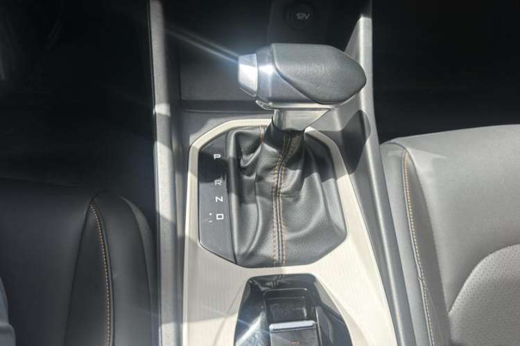 Used Dongfeng Aeolus Yixuan 2023 Mach Edition 1.5L Automatic Chasing Shadow Version
