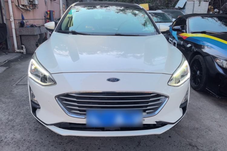 Used Ford Focus 2019 Two-Door EcoBoost 125 Automatic Trendy Model China V Standard