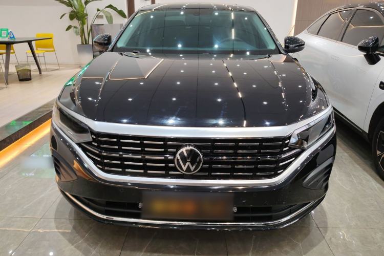 Used Volkswagen Passat 2025 Premium Version 380TSI Dragon Edition
