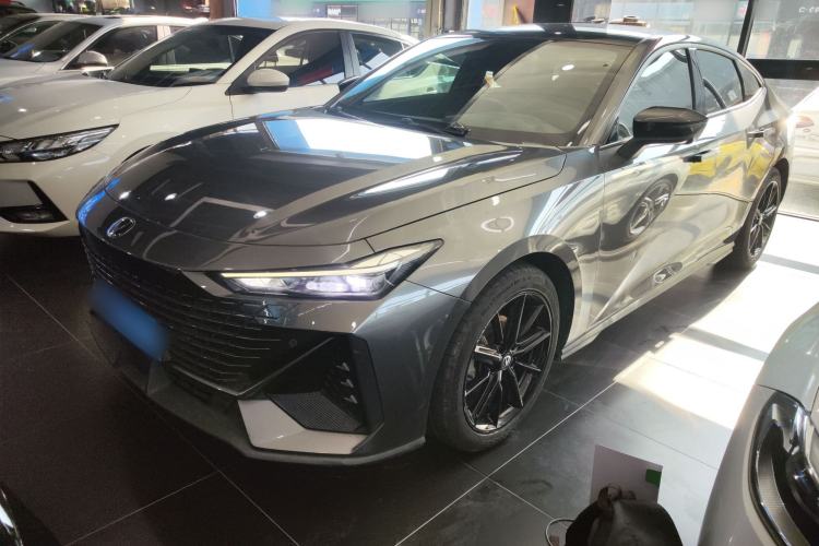 Used Changan UNI-V 2022 1.5T Prestige Version