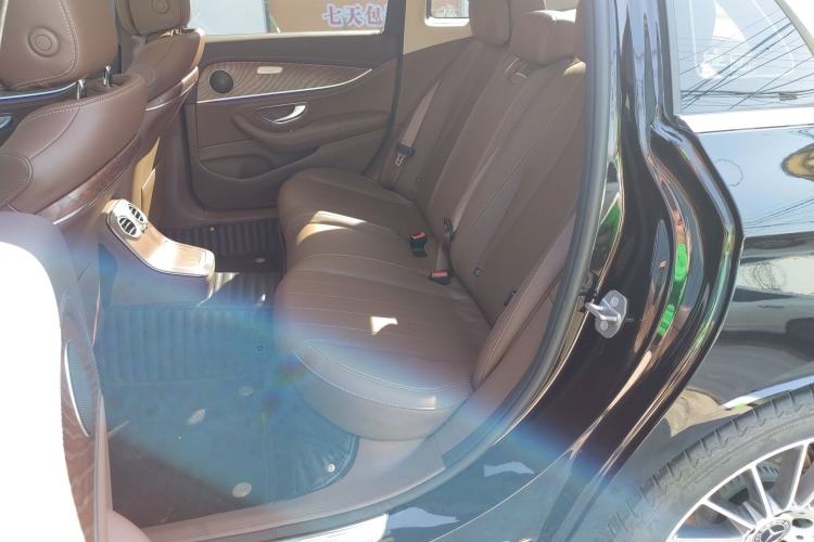 Used Mercedes-Benz E-Class 2023 Facelift E 260 L
