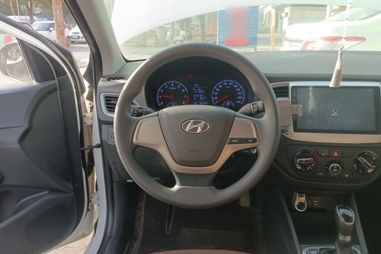 Used Hyundai Verna 2016 1.4L Automatic Cool Edition GLS