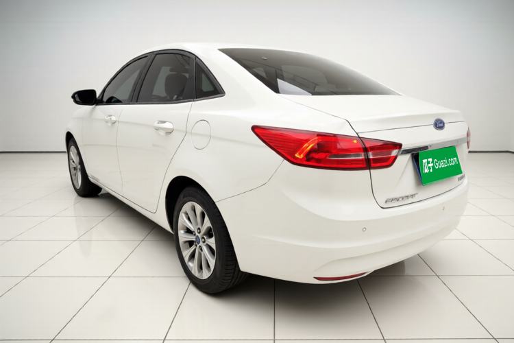 Used Ford Escort 2015 1.5L Automatic Fashion Model
