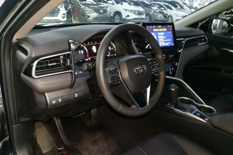 Used Toyota Camry 2023 2.5G Luxury Edition
