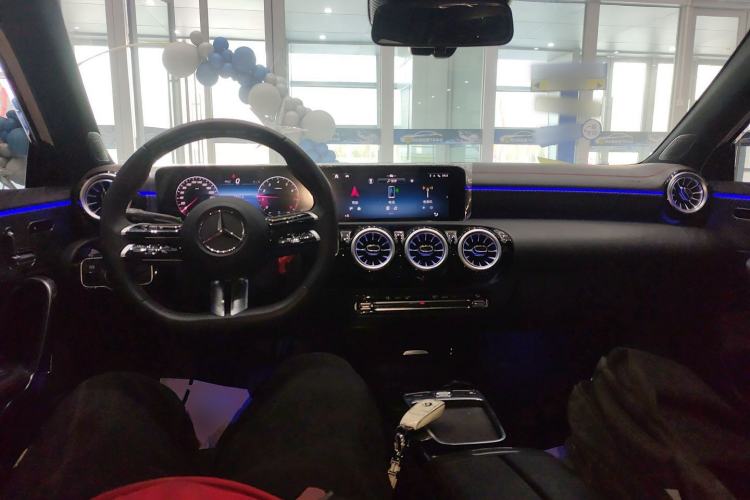 Used Mercedes-Benz A-Class 2025 A 200 L Fashion Model
