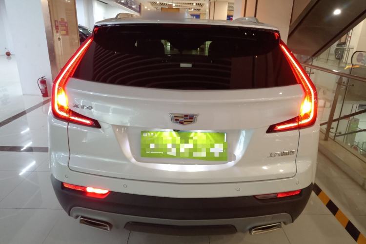 Used Cadillac XT4 2021 28T Two-Wheel Drive Leading Version
