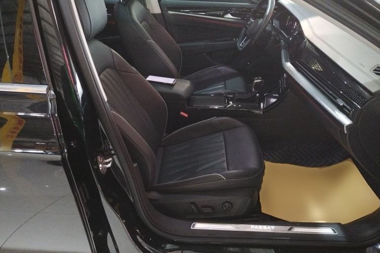 Used Volkswagen Passat 2023 330TSI Luxury Edition
