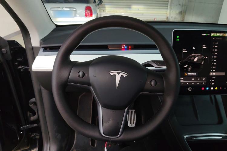 Used Tesla Model Y 2022 Long-Range All-Wheel-Drive Version