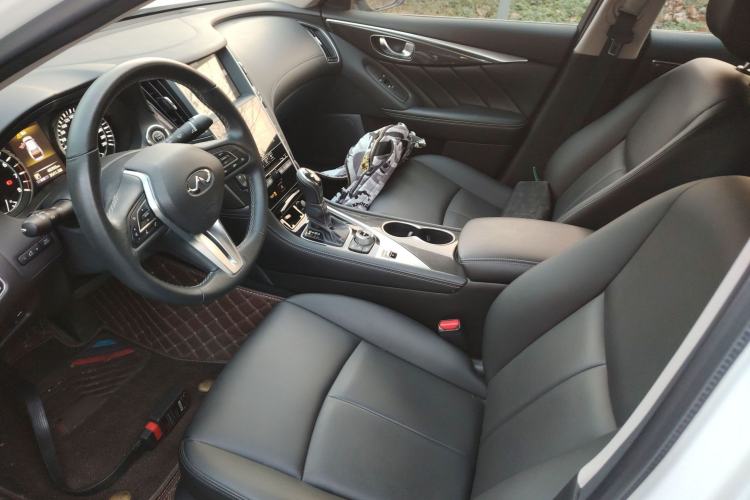 Used Infiniti Q50L 2018 2.0T Comfort Edition China VI Standard
