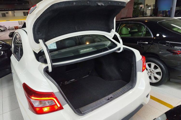 Used Nissan Sylphy 2019 1.6XV CVT Smart Connect Luxury Edition China VI Standard
