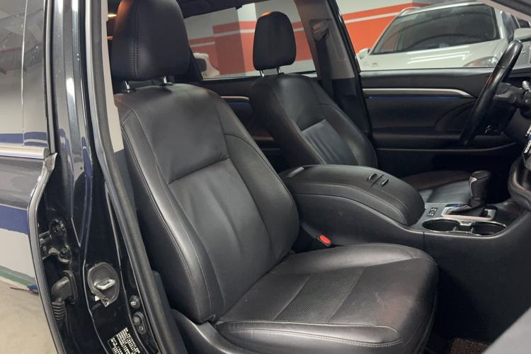 Used Toyota Highlander 2018 2.0T Four-Wheel Drive Ultimate Edition 7-Seater Emission Standard China V
