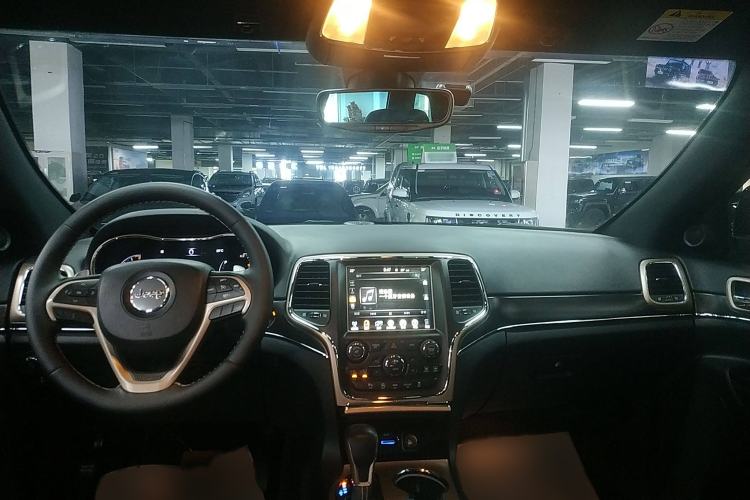 Used  Grand Cherokee 2017 3.0L Comfort Navigation Edition
