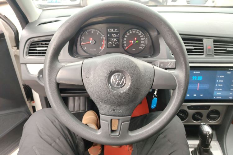 Used Volkswagen Gran Lavida 2013 1.6L Automatic Fashion Model
