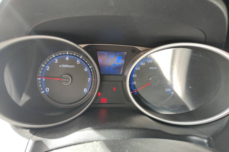 Used Hyundai ix35 2012 2.0L Automatic Two-Wheel Drive New Edition GL
